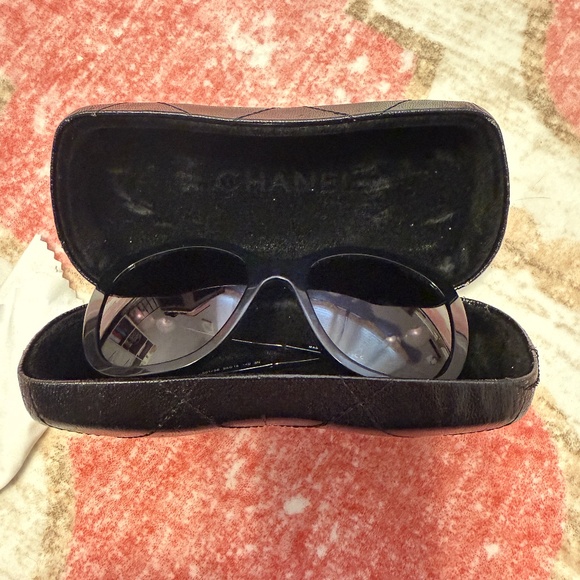 CHANEL Black Gold Pearl Sunglasses RARE main image 6